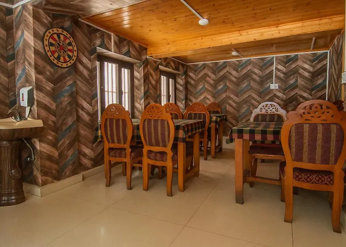 Kashmir House Pahalgam Hotel