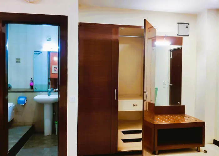 Athasri Hotel Infantry Road Bangalore