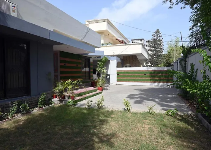 Clifton Inn Guest House Karachi