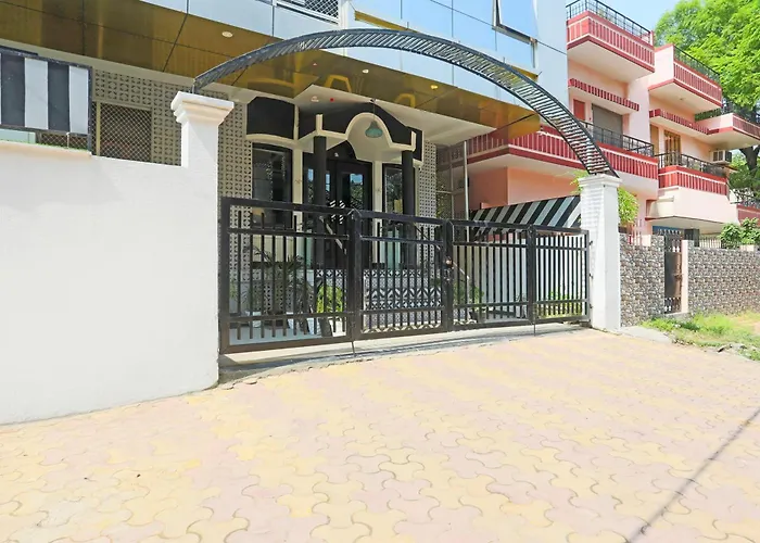 Super Townhouse Cantonment Varanasi Formerly Sarin Inn