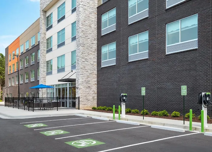 Holiday Inn Express & Suites Buford - Mall Of Georgia By Ihg
