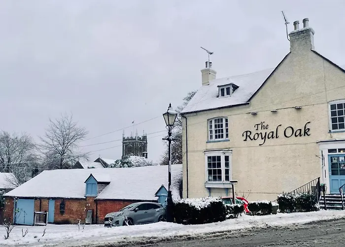 The Royal Oak Hotel Bere Regis