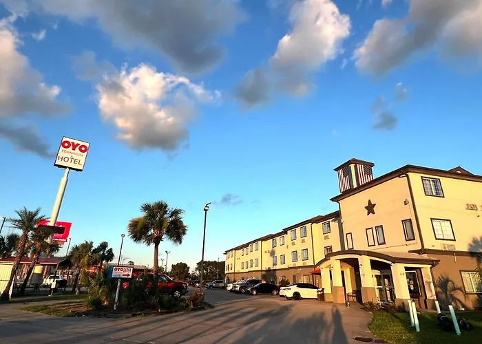 Oyo Townhouse Sulphur,La Extended Stay I-10