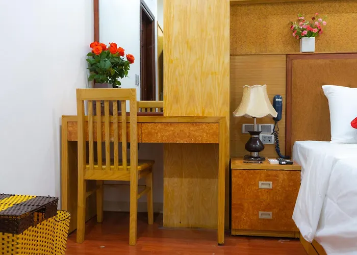 Moon Hotel 56 Truong Cong Giai Hà Nội