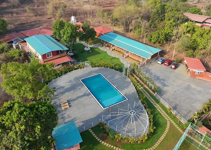 Magnolia Fields Hotel Neral