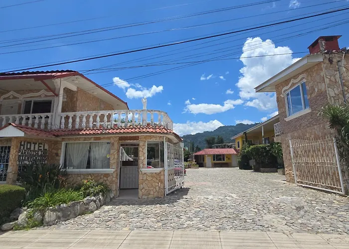 Hotel Paradise Inn Panajachel