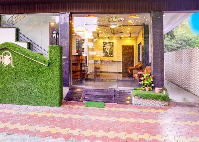 Hotel O Prasadalaya Saibaba Mandir Shirdi