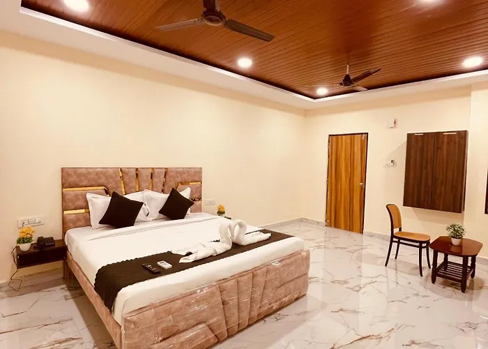 Hotel Br Palace - Airport Zone Shamshabad , Hyderabad