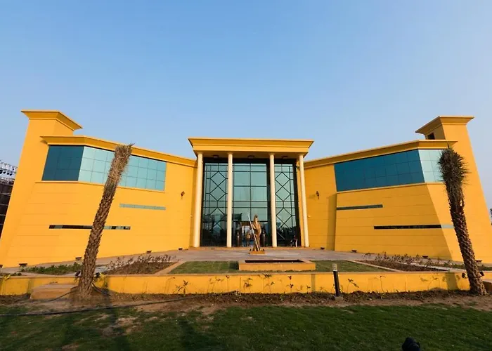 Silk Club Hotel Surat