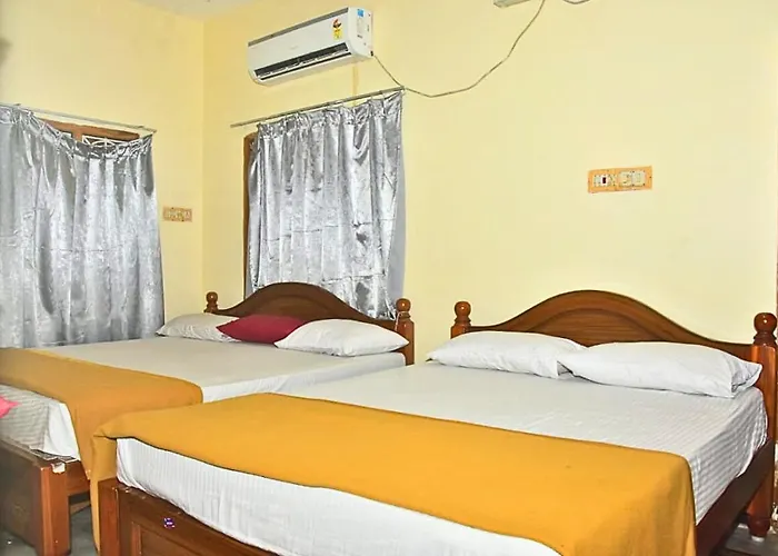 Jr Residency Hotel Tirukkadaiyur