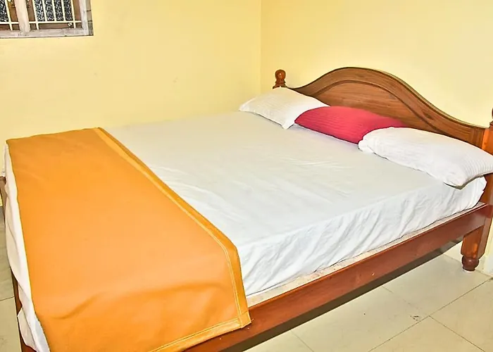Jr Residency Hotel Tirukkadaiyur