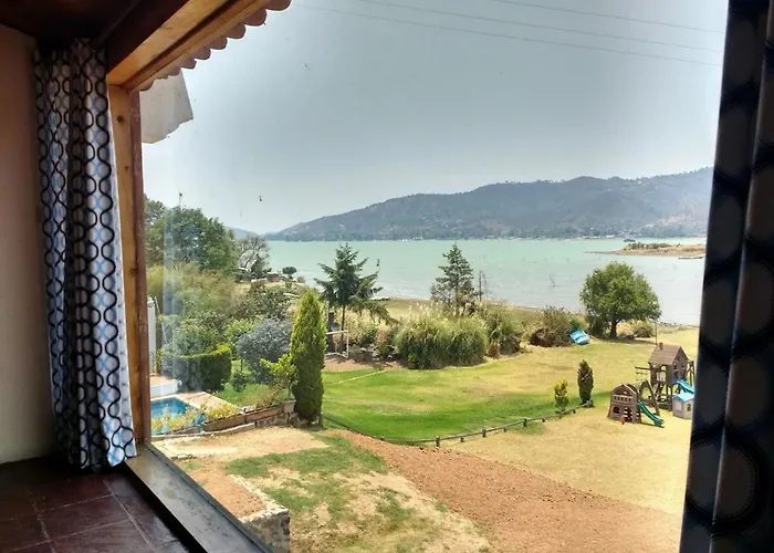 Hotel Brisas Del Lago Valle de Bravo
