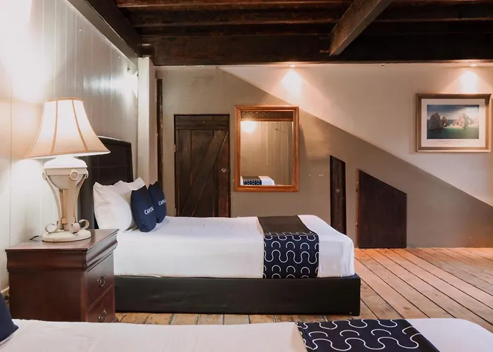 Capital O Hotel Villa Azura Tecate