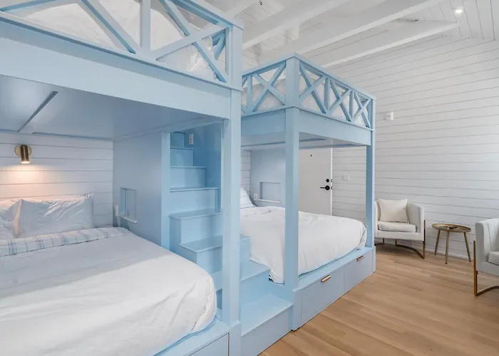 Block Island Bunk House Hotel New Shoreham