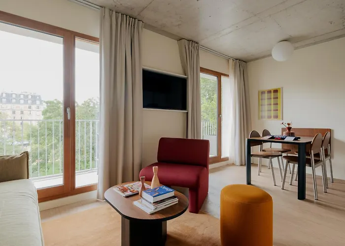 Edgar Suites - Église Paris