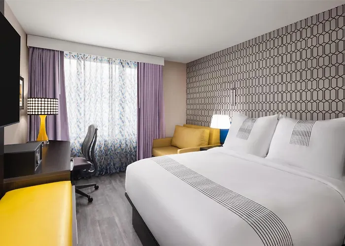 Glo Best Western Bronx Nyc New York