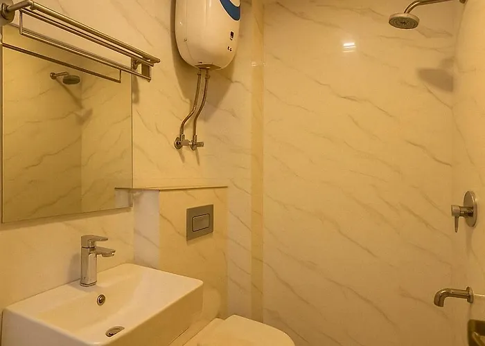 Hotel Bramhaputra Near New Delhi Railway Station And Rk Ashram Metro Station