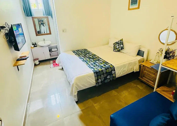 Shark Hostel Huế