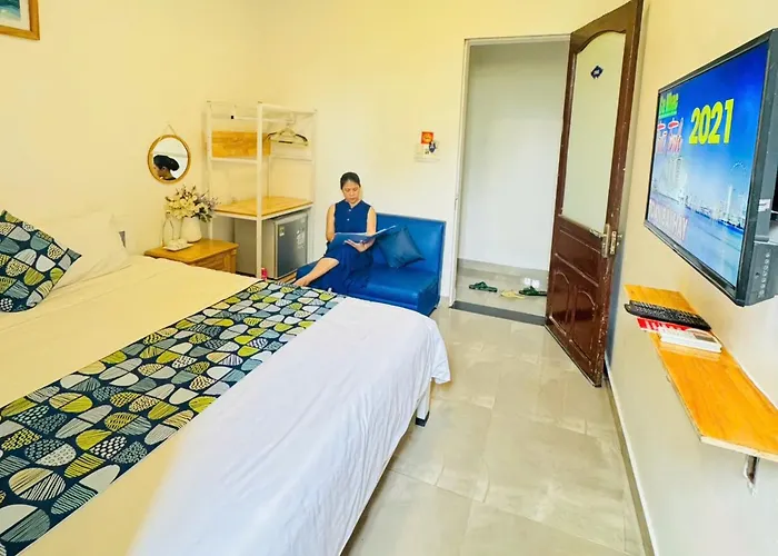 Shark Hostel Huế