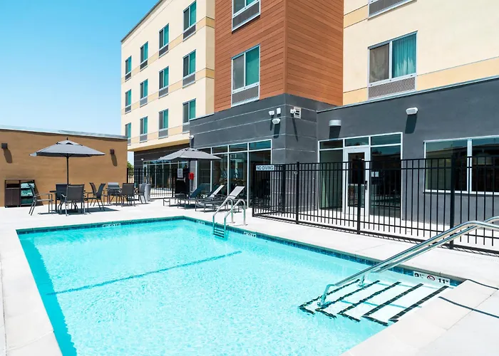 Fairfield Inn & Suites Hanford