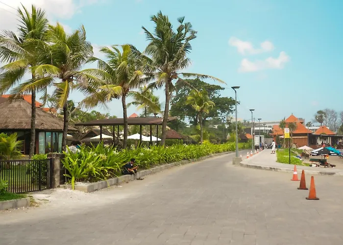Tropical Beach House Bali Seminyak