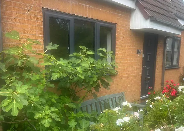 Contemporary House With A Woodland Setting Bed & Breakfast Skelmersdale