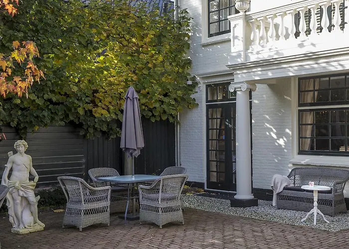 B & B Hotel The Baron Crown Den Helder