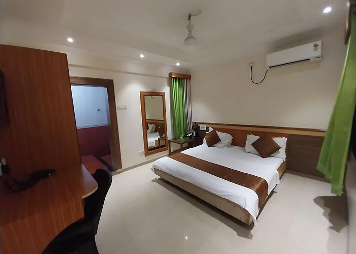 Hotel Om Park- Walkable Distance To Sai Baba Temple Shirdi