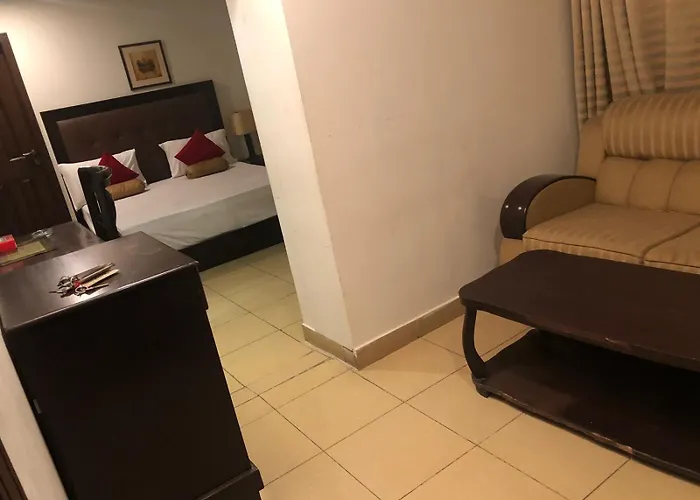 Grand Inn Hotel Lahore