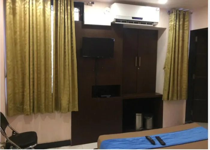 Hotel City Crown, Kolhapur