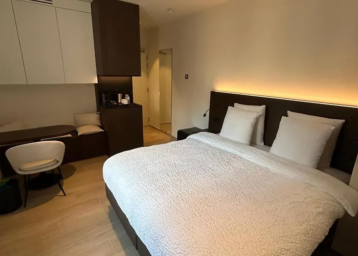 Manteka Logies Hotel Ieper