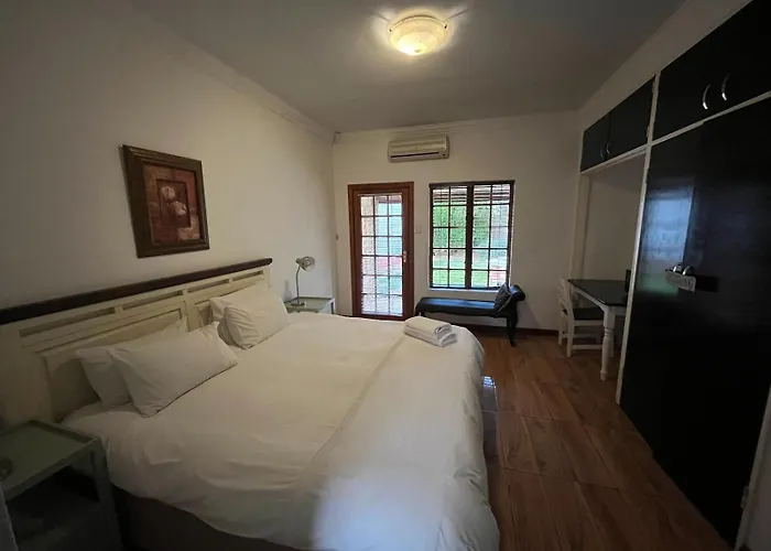 Leruo'S Guest House Kimberley