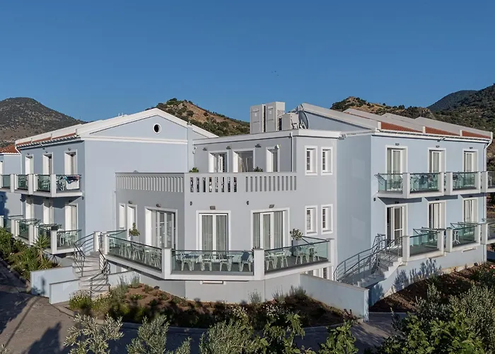 Hotel Defkalion Petra 