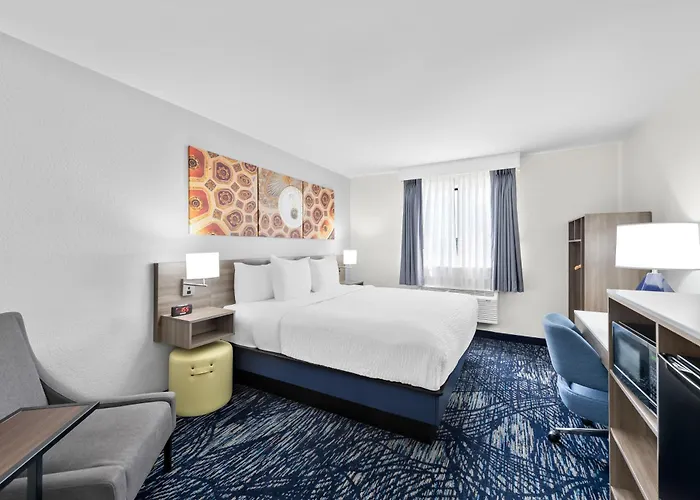 Clarion Pointe Hotel Shreveport