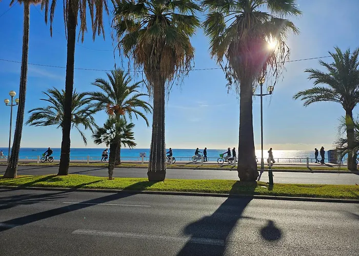 Hotel Flots d'Azur Nice