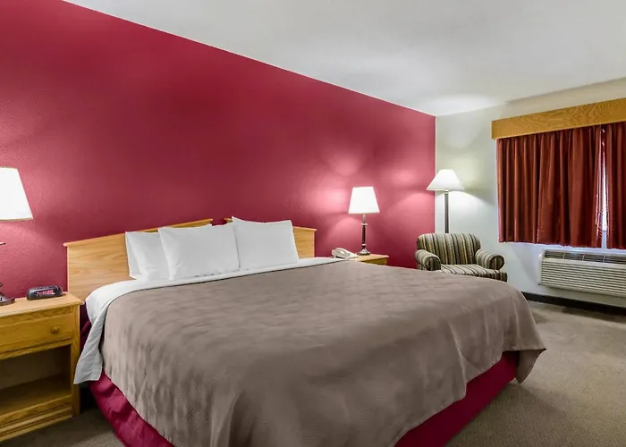 Rodeway Inn Hesston