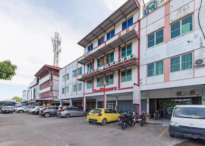 Reddoorz Plus Near Kepri Mall Batam