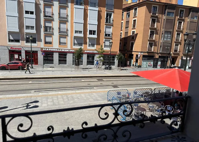 Le Petit Hostel Zaragoza