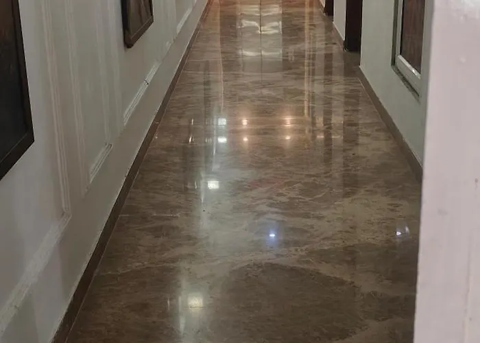 Hotel Royal Grace New Delhi