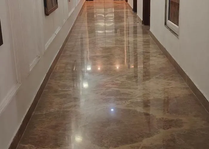 Hotel Royal Grace New Delhi