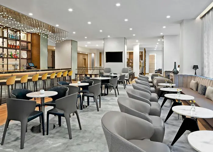 Ac Hotel By Marriott St. Louis Downtown