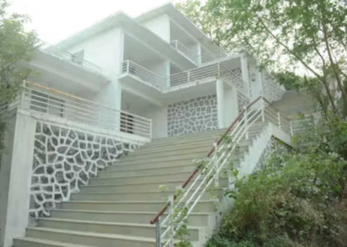 Raj Cottage Nature Luxury Resort Karjat