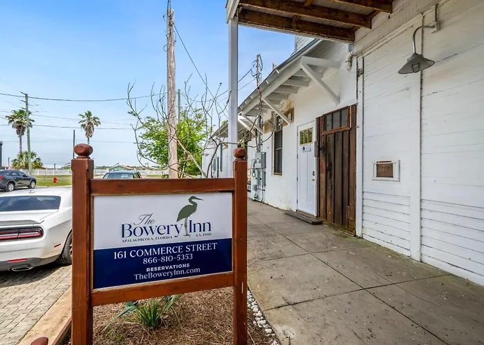 Bowery Inn By Visit Apalach Apalachicola
