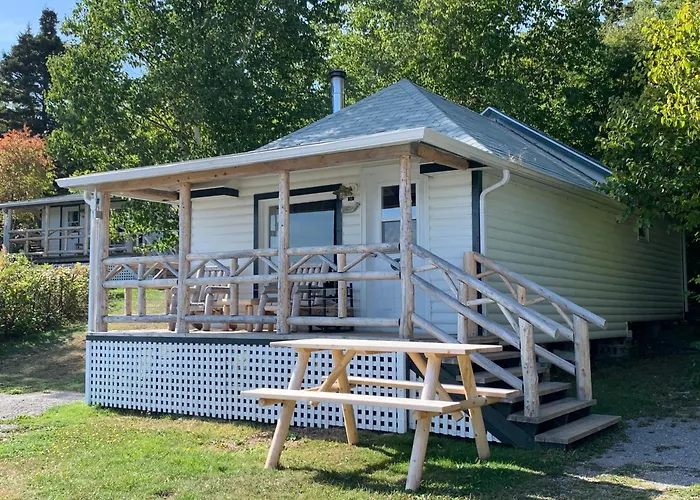 Au Pic De L'Aurore Motel-Chalets Perce