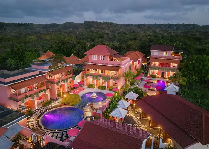 Pinkcoco Uluwatu - Constant Surprises & For Cool Adults Only Hotel