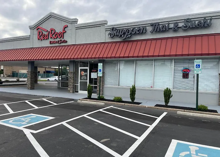 Red Roof Inn & Suites Wilkesboro