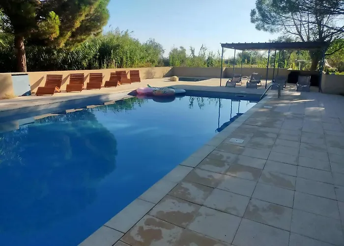 Hotel Mas de la Tour Carbonnière à Aigues-Mortes