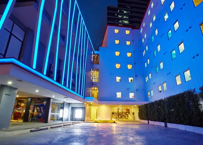Hotel Easy Planet Bangkok Surawong
