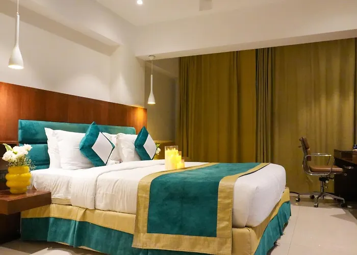 Club Emerald Mumbai 