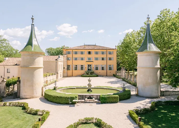 Chateau De Fonscolombe - Relais & Chateaux Le Puy-Sainte-Réparade